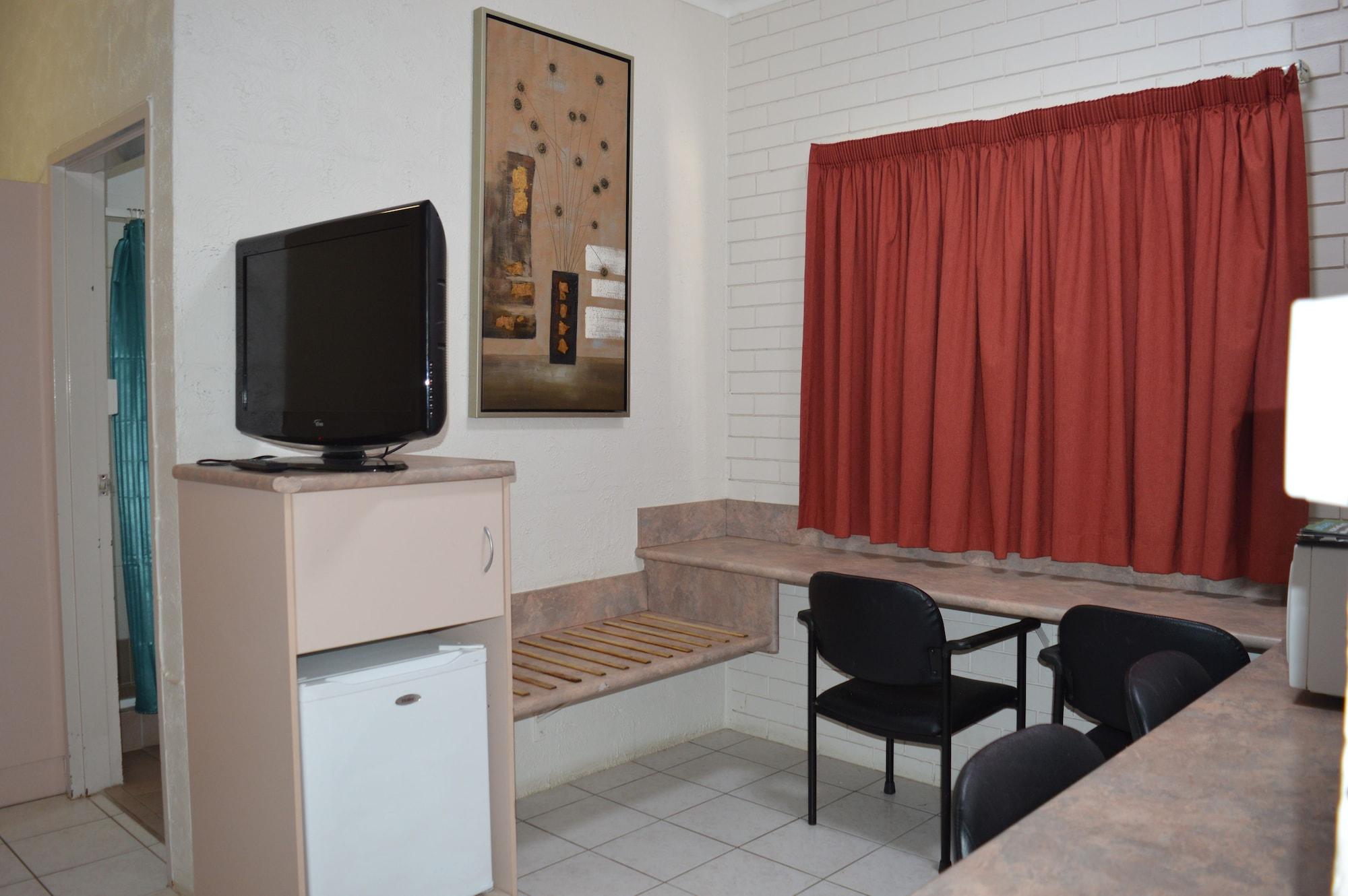 Mid City Motor Inn แกลดสตัน ภายนอก รูปภาพ